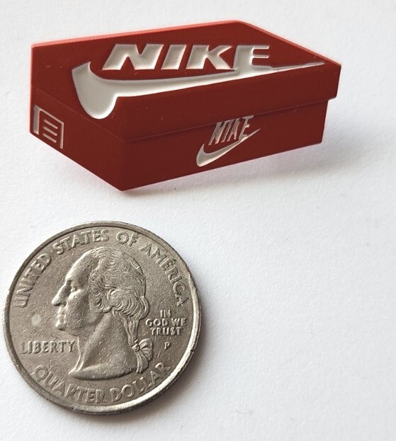 Nike Shoebox Enamel Pin Red/White