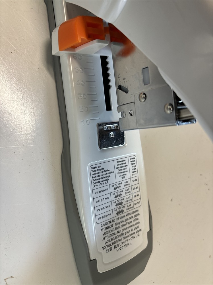 Amazon Basics Heavy Duty Stapler, 130 Sheets High Capacity. A9 947
