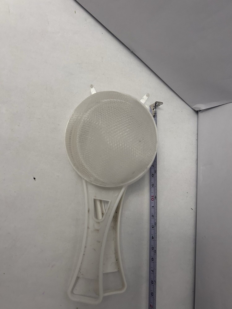 2 White handheld plastic handle sifters