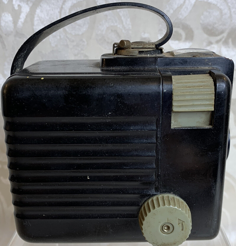 Kodak Brownie Hawkeye Flash Model Camera Untested E41