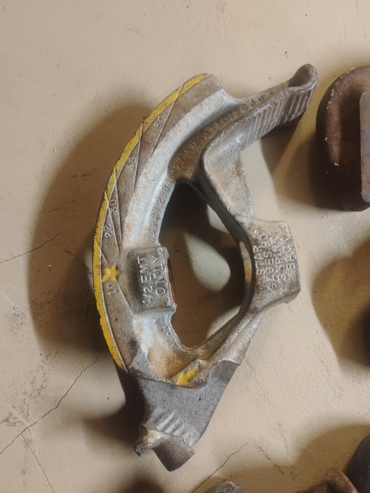 2 Fuller Pipe Wrenches - 2 Benfeild Bender - Trimo Pipe Cutter +