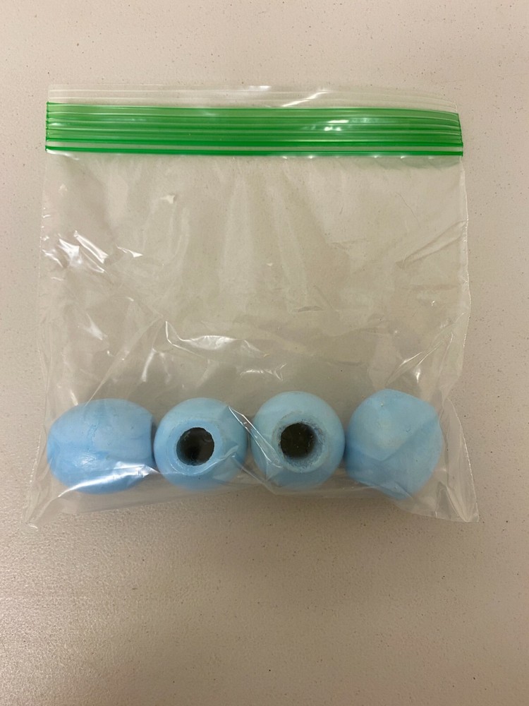 MACRAME CRAFTS 4 WOODEN BEADS BLUE