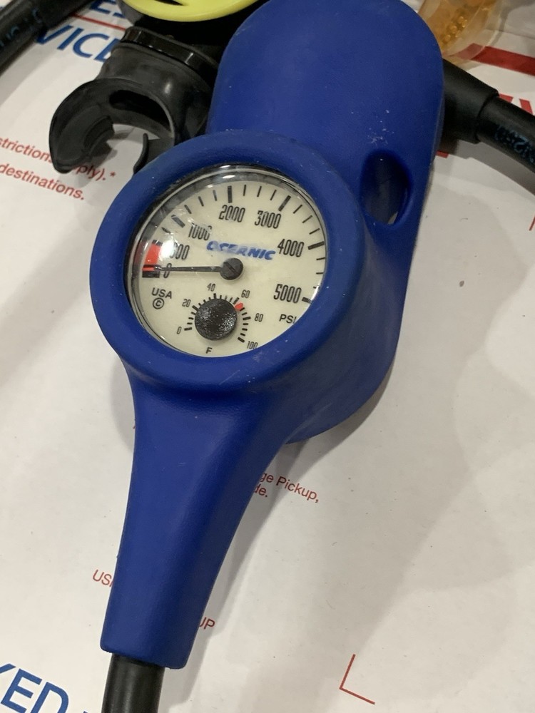Oceanic Scuba Regulator Set with Pressure Gauge, Compass & Data + Dive Computer