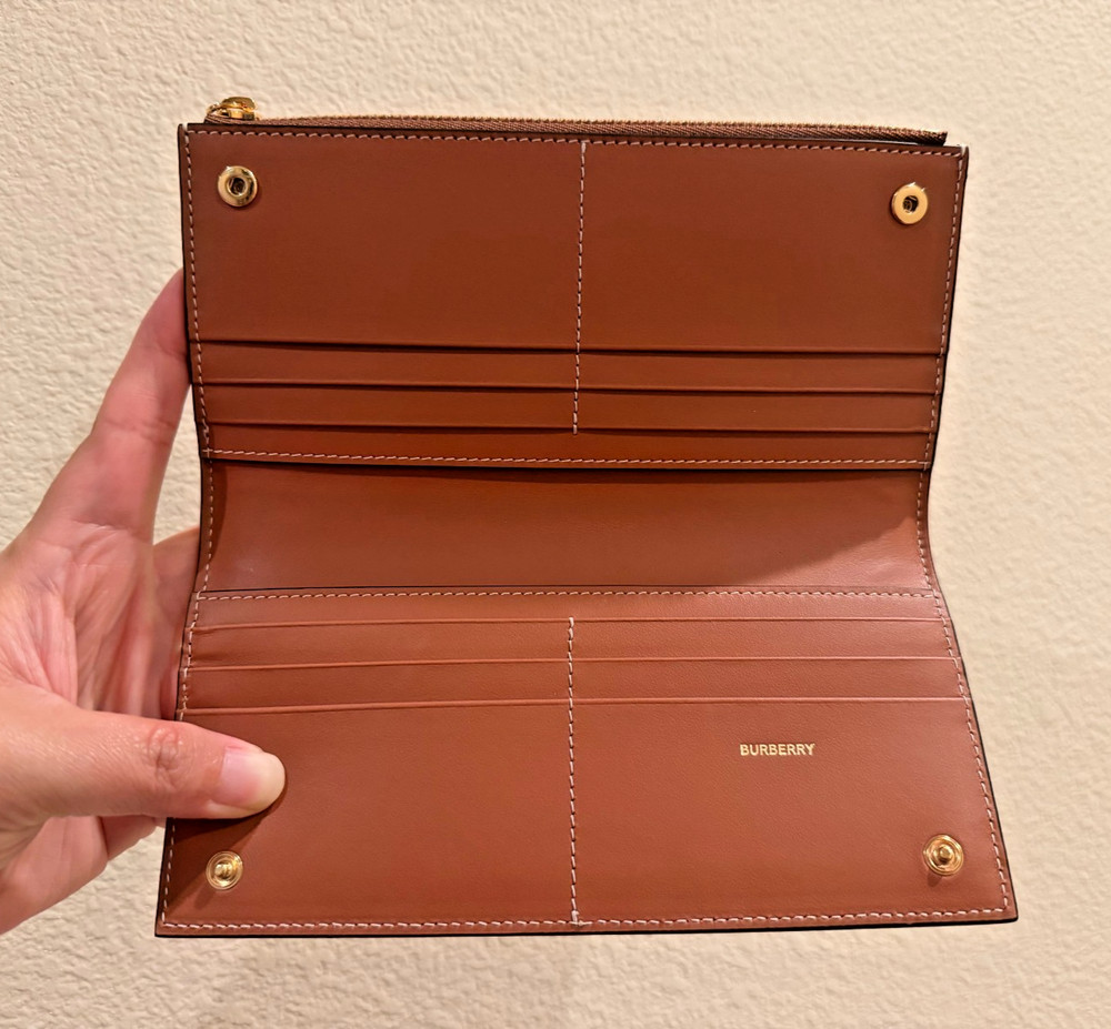 Burberry Large Bi-Fold Snap Wallet - Great Condition
