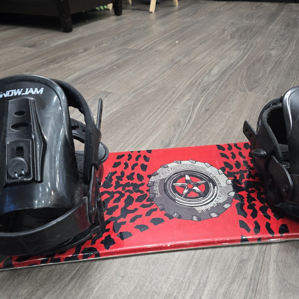 Lamar Bender Snowboard Size 109 CM with Medium - Large Snowjam Bindings