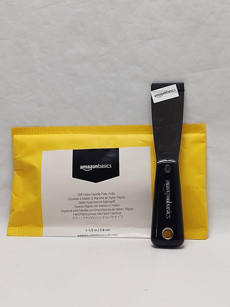 Amazon Basics 1-1/2" Stiff Nylon Handle Putty Knife