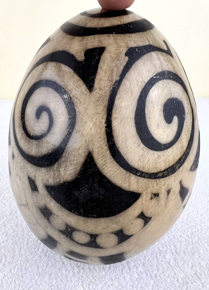Vintage Peruvian Chulucanas Large Pottery Egg Geometric Handmade 5 3/4" Easter
