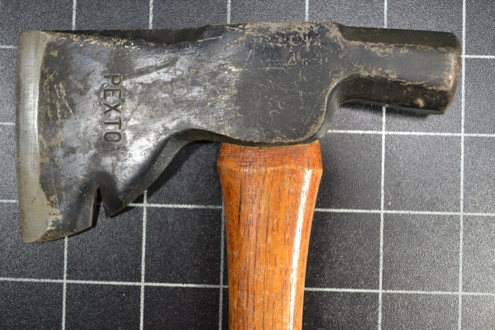 PEXTO - HALF HATCHET - NICE LOGO ON HANDLE - ALL ORIGINAL