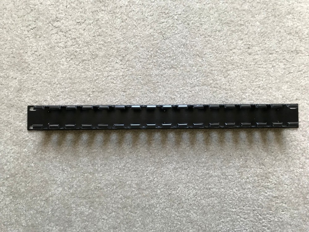 24-Slot Finger Duct Panel 1 RMS