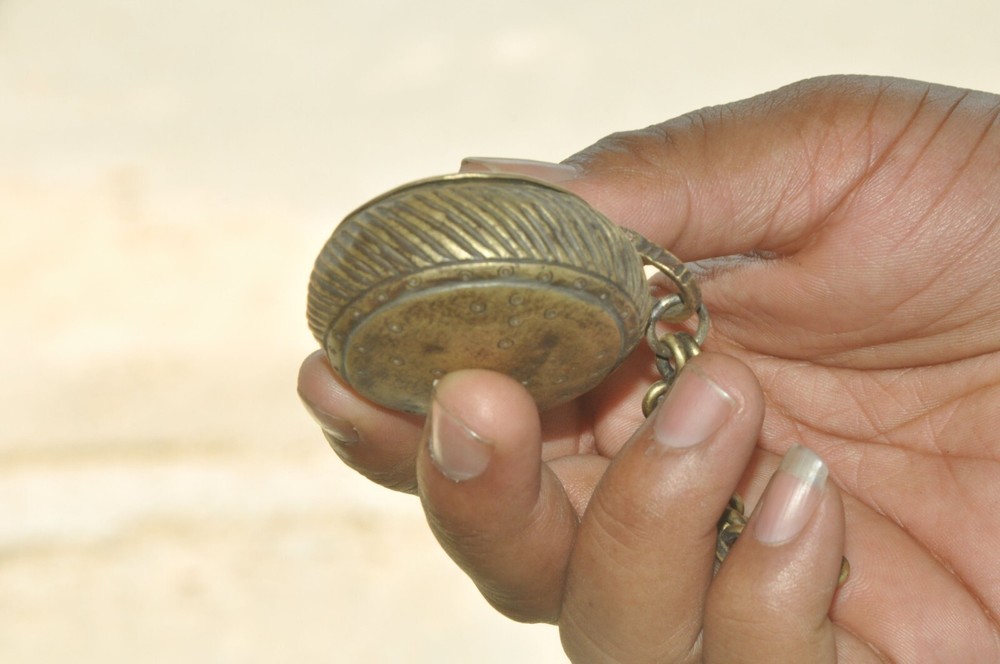 Vintage Brass Round Line Engraved Handcrafted Lime Paste/Powder Box