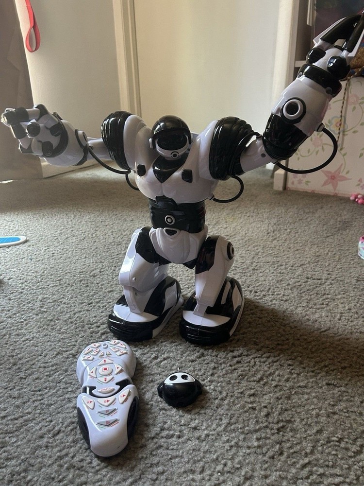 WowWee Robosapien Robot Remote Control (2004) Model 8081 (Tested) WORKING!