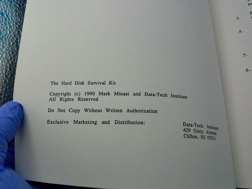 Data-Tech Institute The Hard Disk Survival Kit Workbook VHS Program Disk 1990