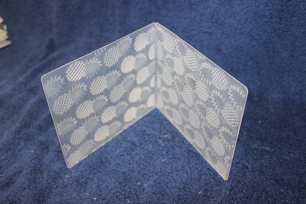 Embossing Folder - Pineapples