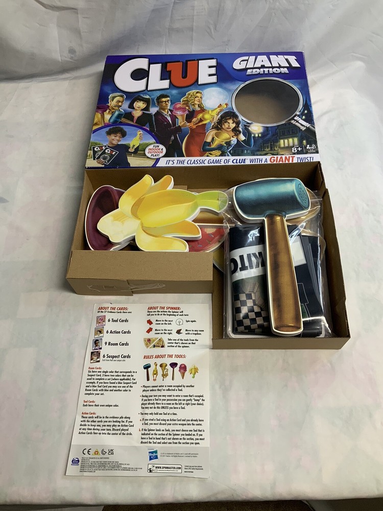 Spin Master Clue Giant Edition Game