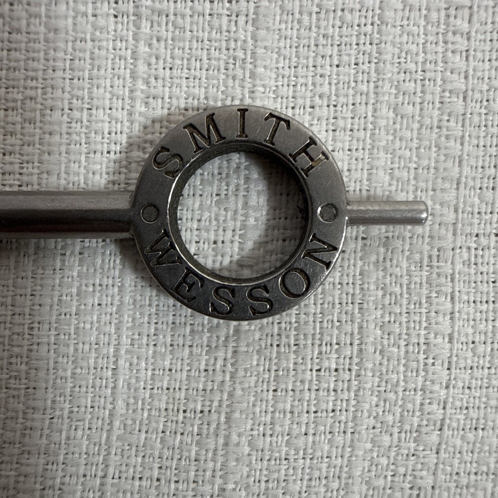 Authentic Smith & Wesson 31136 Standard Handcuff Key