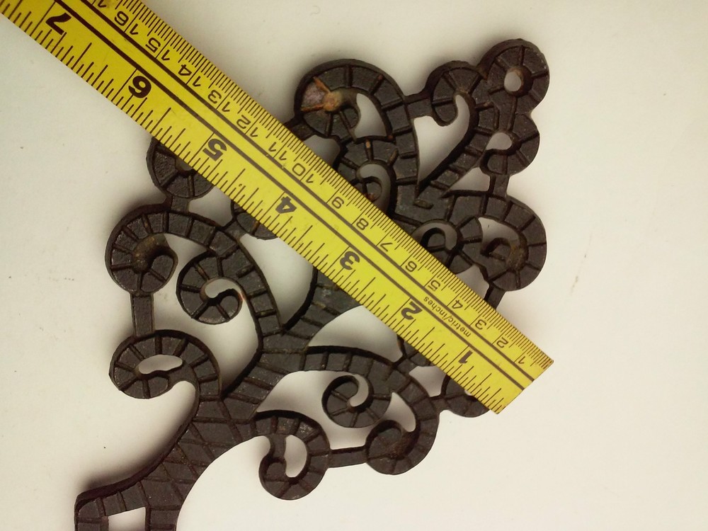 Tree Shaped Cast Iron Trivet Decorative Hot Pad Serving Rack