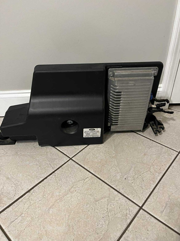 OEM 2007 OEM Subwoofer/AMP