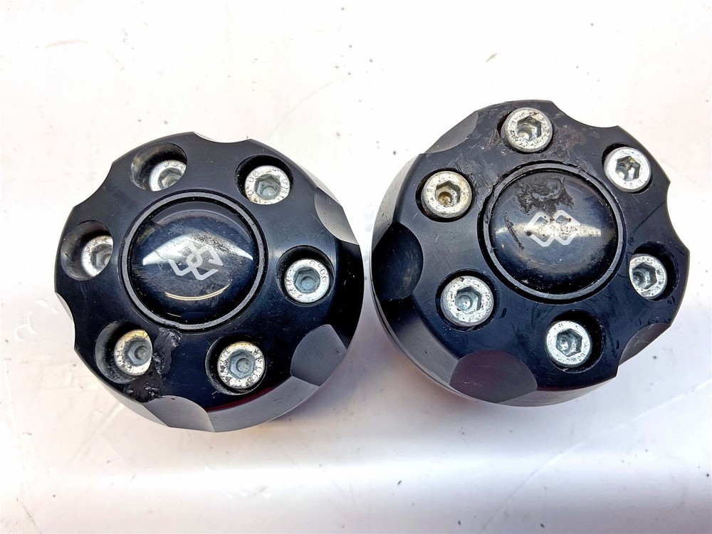 Yamaha MT-10 SP Front Crash Bungs and Left Engine Protector