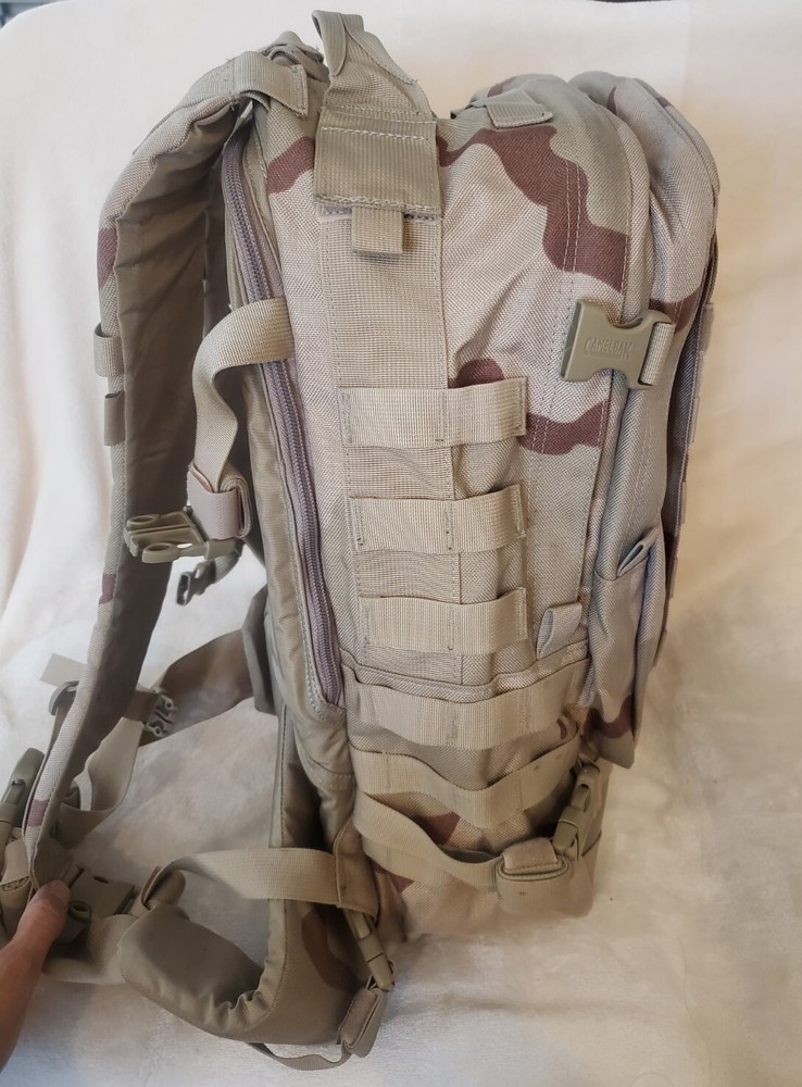 CAMELBAK Maximum Gear Motherlode Hydration Backpack Camouflage W/ Bladder