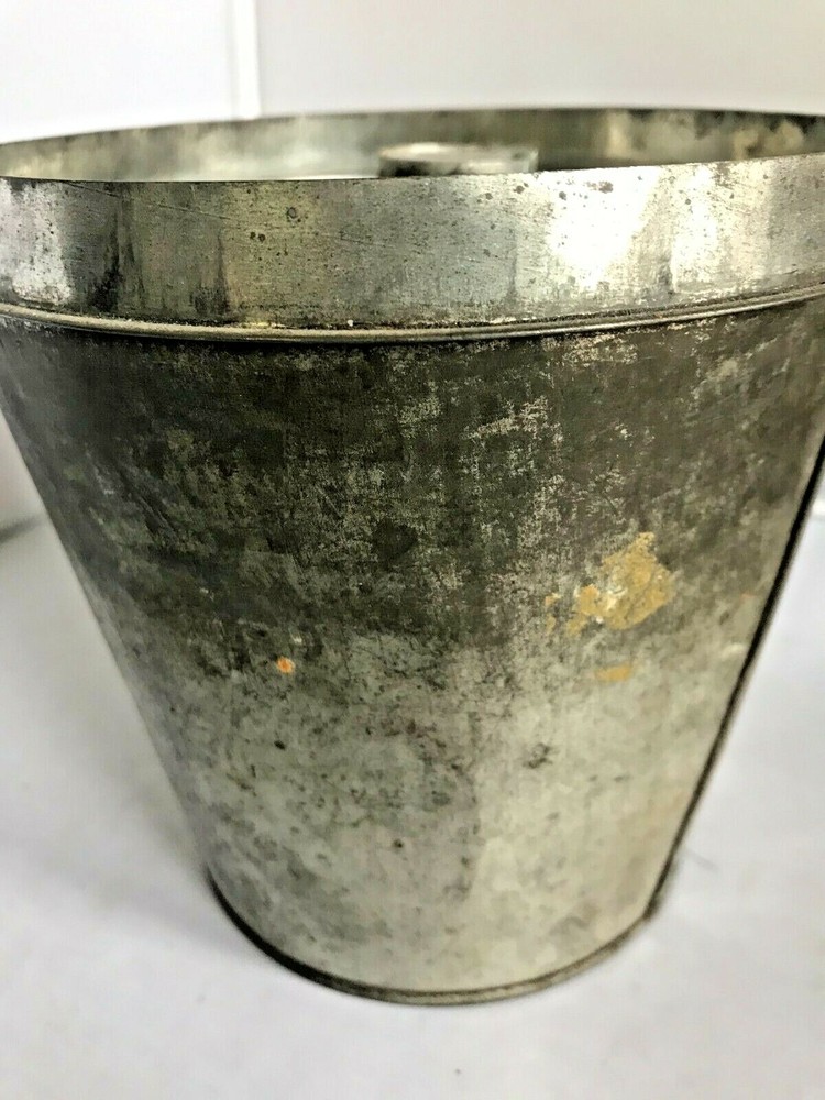 Unbranded Medium Vintage Tin Jello Pudding Cake Mold
