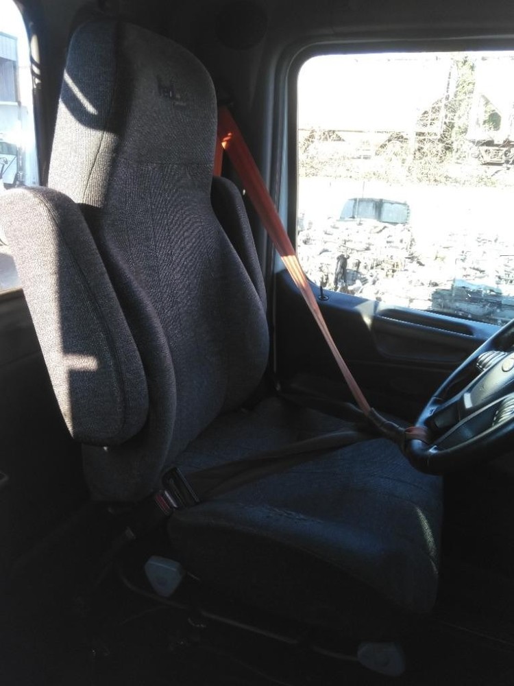 Replaces 2016 PETERBILT 579 FRONT SEAT ,  OR