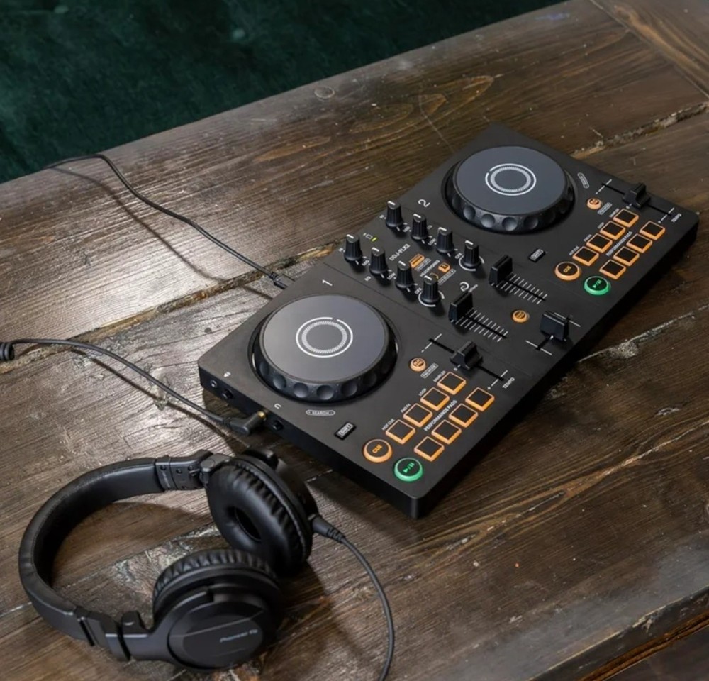 AlphaTheta DDJ-FLX2 Compact 2-Ch Smartphone Tablet PC/Mac DJ Controller