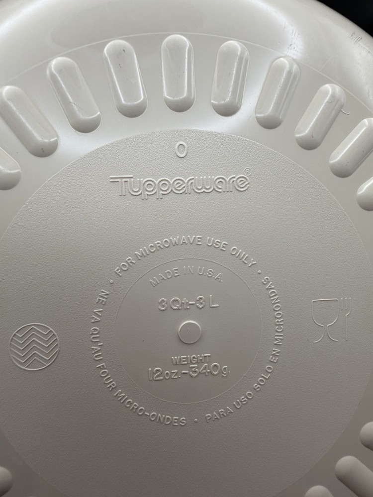 Tupperware Stacking Microwave Cookware Almond 2pcs 3 qt/3 L EUC