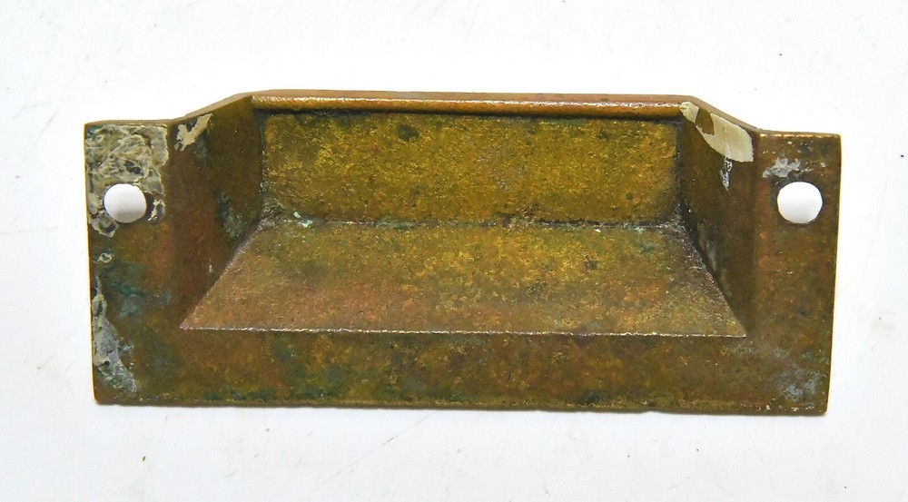 7 MATCHING BRASS DRAWER PULLS / HANDLES