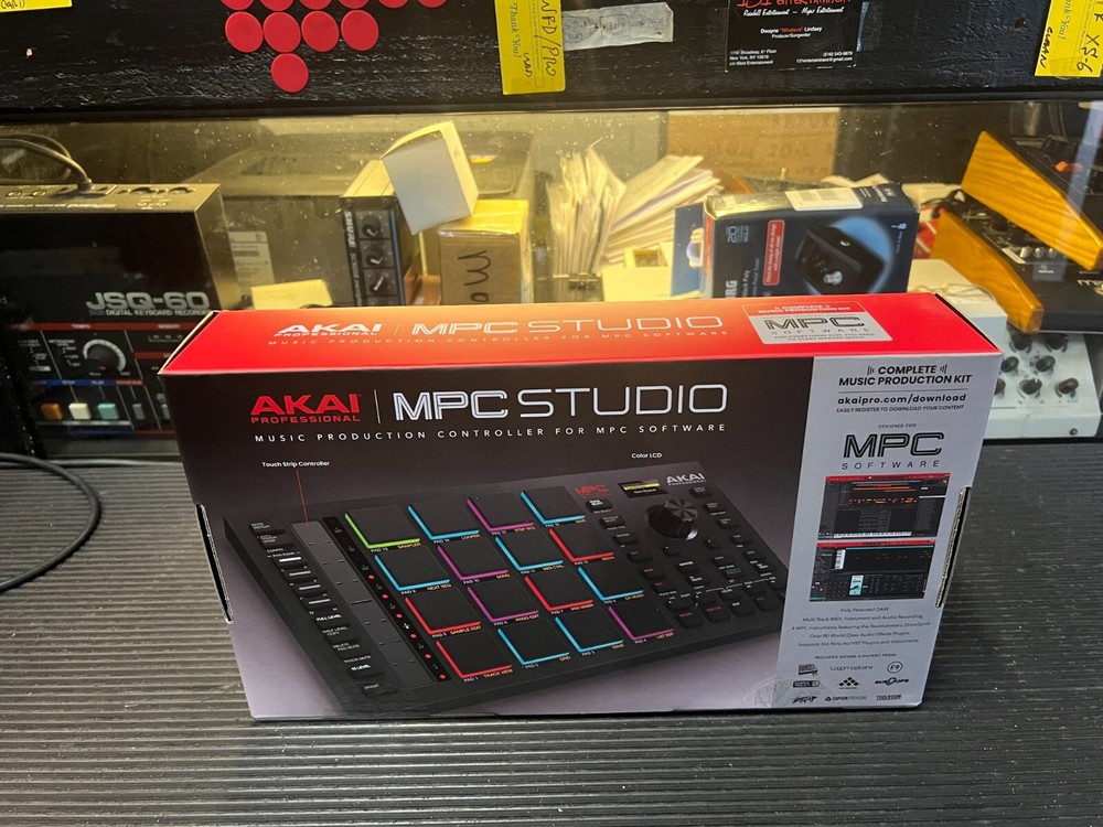 Akai Professional MPC Studio 2 USB Controller  in box  ARMENS