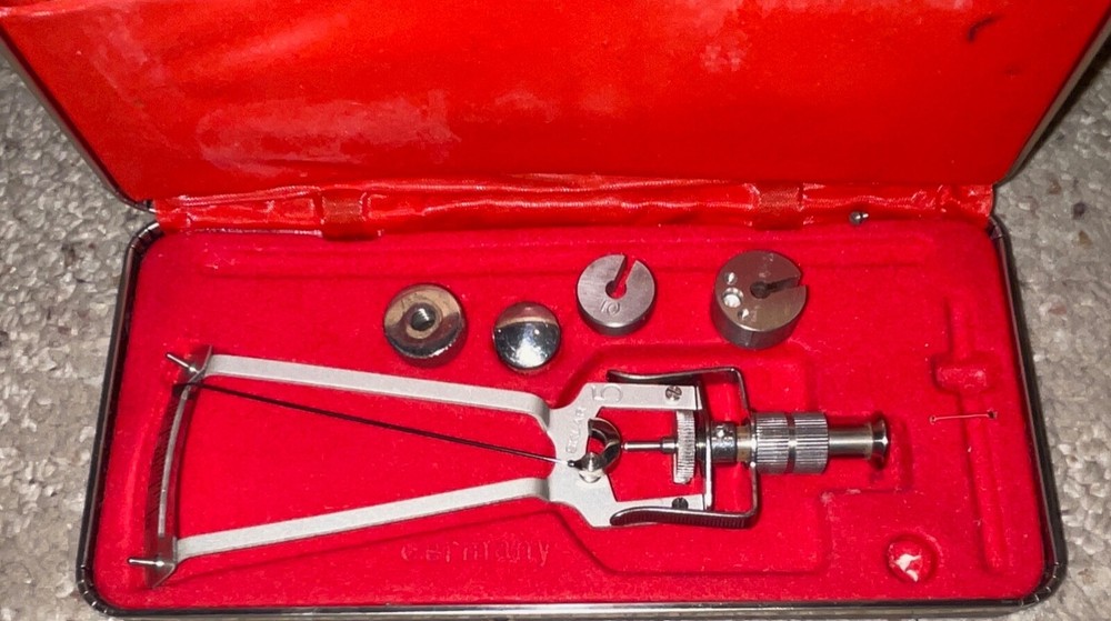 Winters Schioetz Tonometer