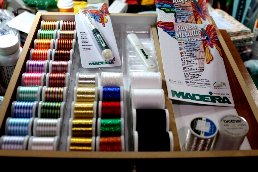 Madeira Thread Treasure Chest Full Thread Set BRAND NEW Complete 2 Extra Spools!
