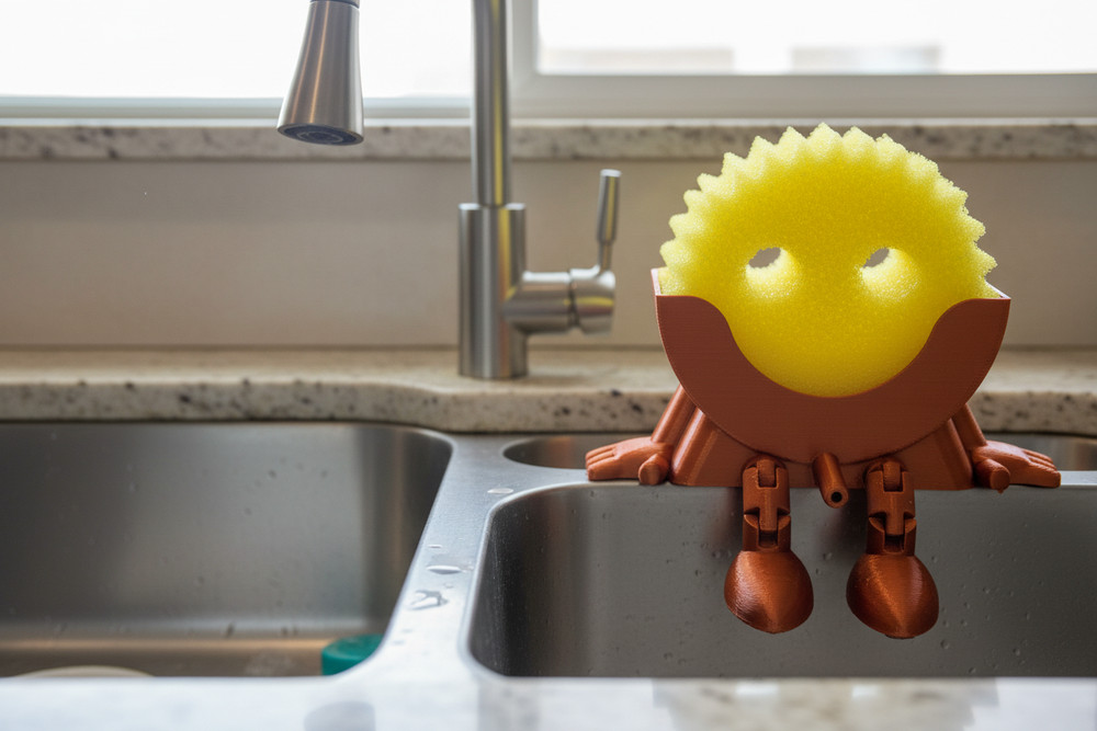 Scrub Daddy Holder with drainage