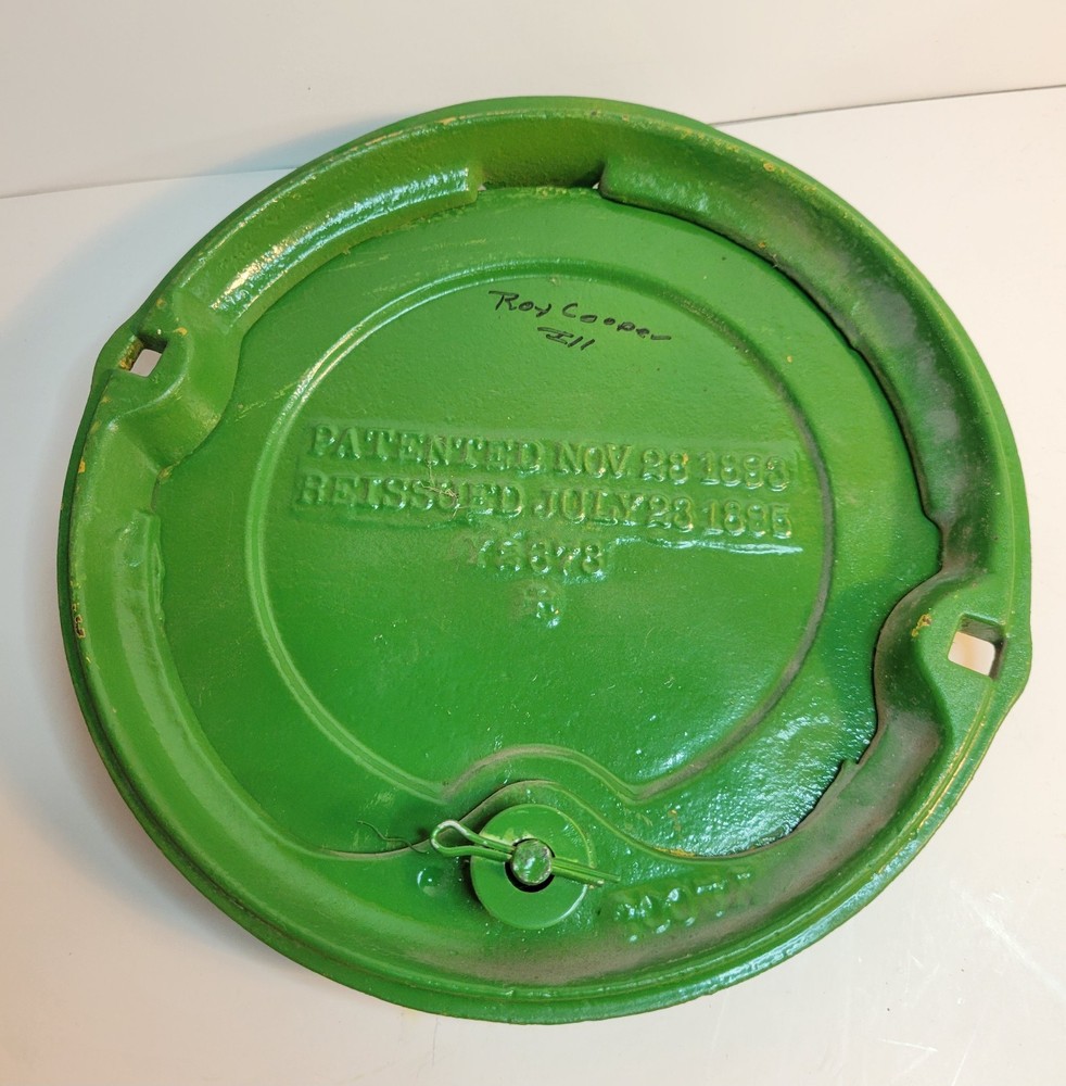 John Deere & Mansur Co. Corn Planter Lid Y2678 Cast Iron