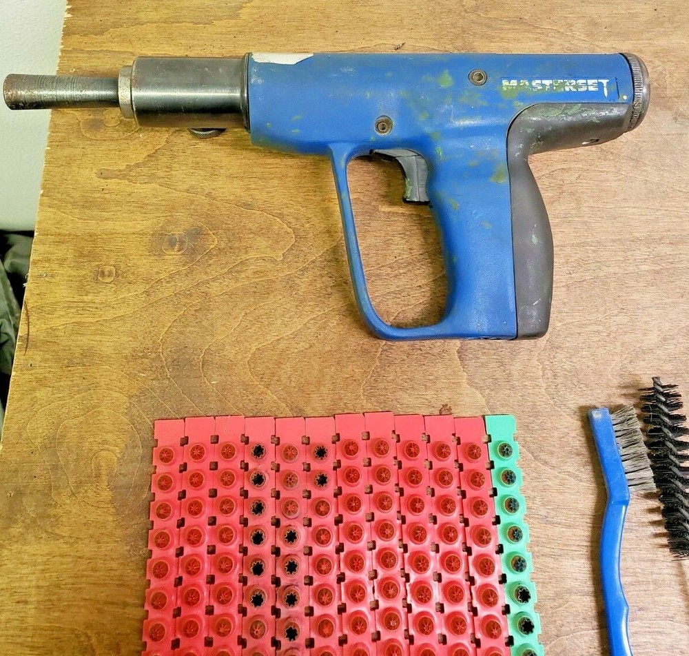 Masterset System 1 Powder Actuated Nail Tool w/ Tool Box