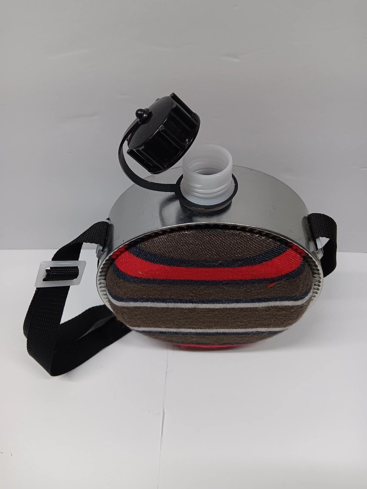 Round desert water canteen