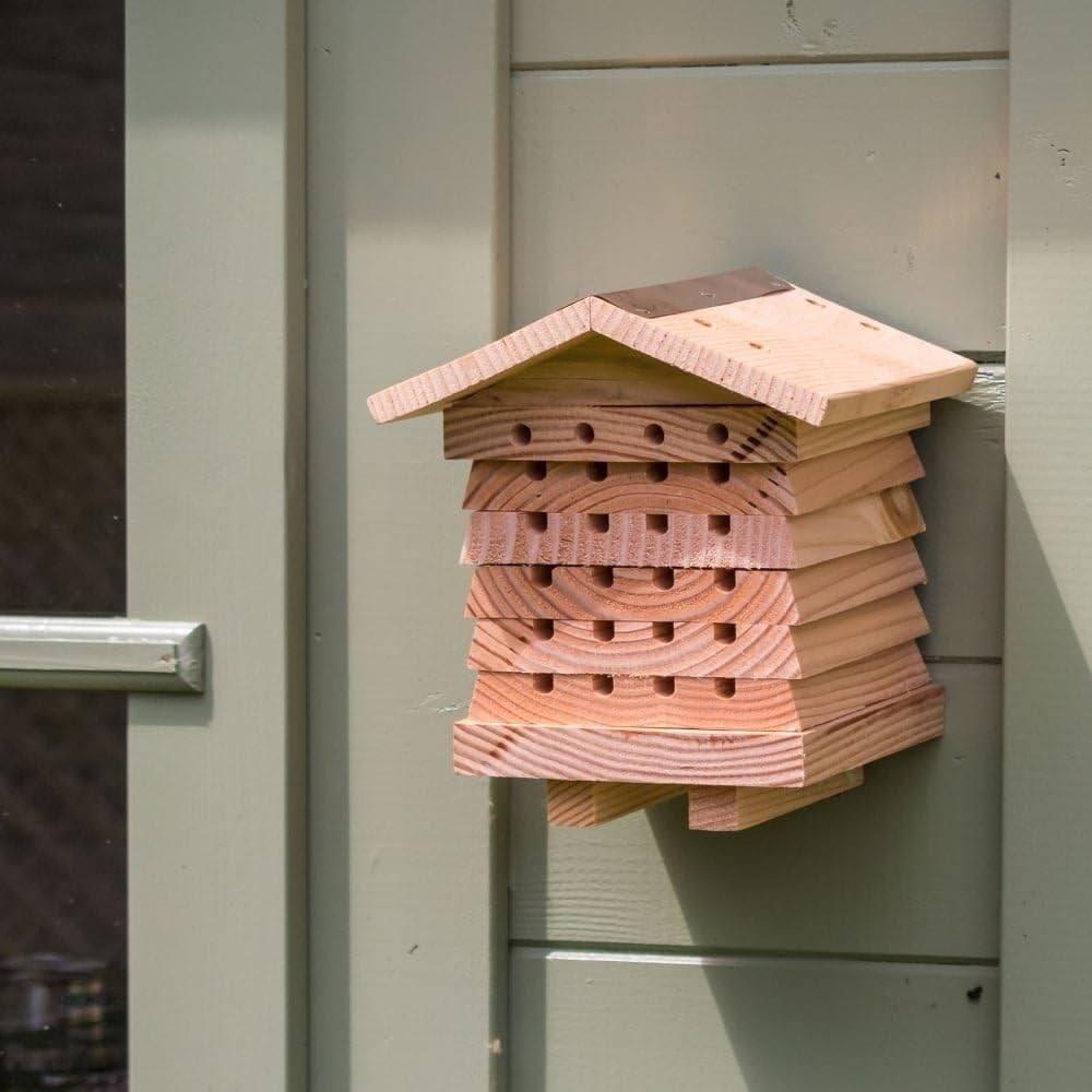 Compact Interactive Bee House for Safe Nesting - Perfect for Children's Learning