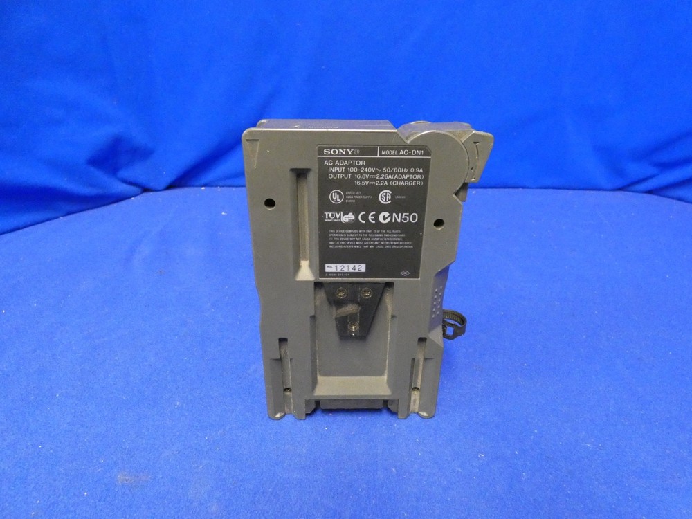 Sony AC-DN1 V-Mount AC Adaptor