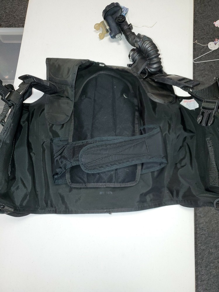 Small SeaQuest quick draw vest with Intergrated Weight System.