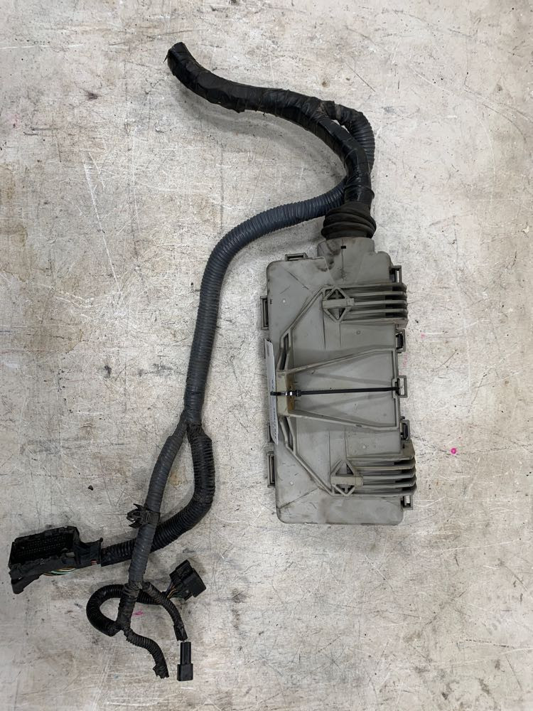 2009 Isuzu NPR Fuse Panel (628-10411)