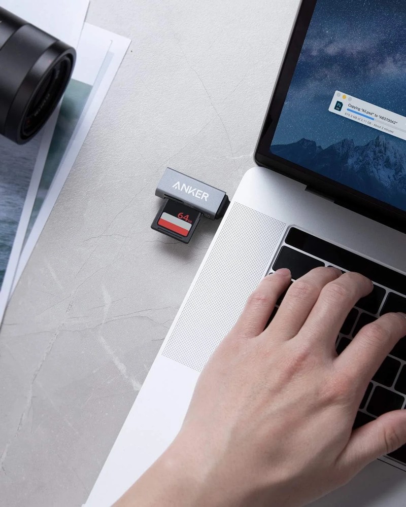 Anker SD Card Reader, 2-in-1 USB C Memory Card Reader for Digital Camera SD Card