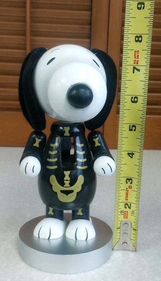 Peanuts Snoopy Skeleton Halloween Nutcracker 2016 Snoopy Halloween Decor