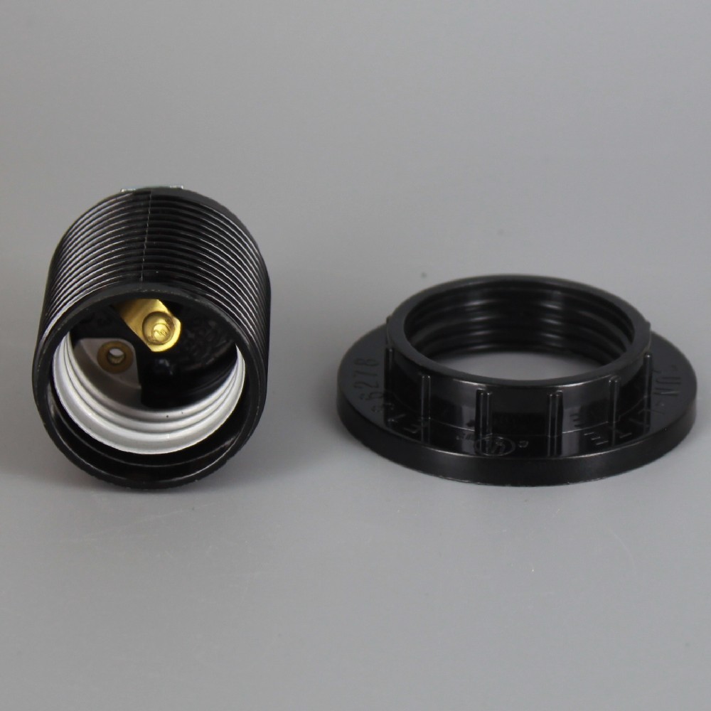 BLACK THREADED SKIRT PHENOLIC SOCKET E26 WITH 1/8IPS THREADED HICKEY 3380G