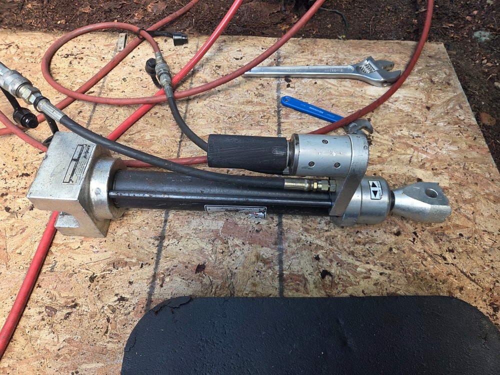 Amkus 40R Push/Pull Hydraulic Ram