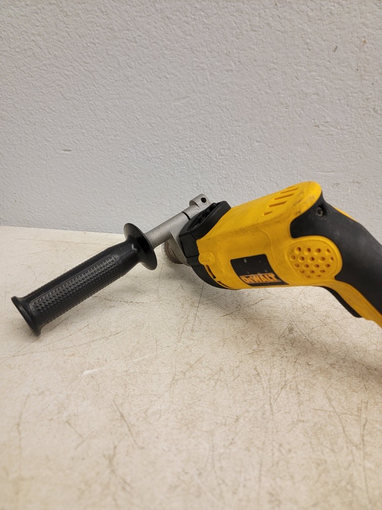 DEWALT DW511 1/2" VSR Single Speed Corded Hammerdrill W/ Handle