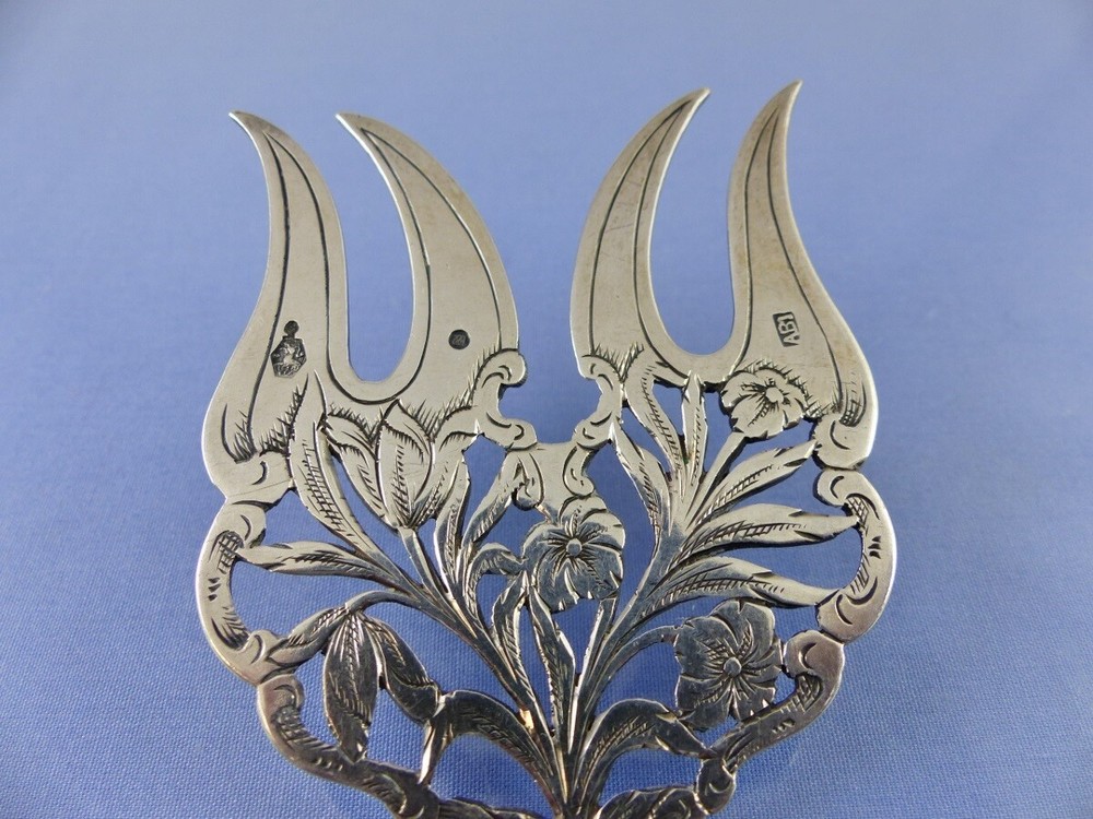FLOWER & SCROLL pierced handle SERVING FORK 833 SILVER BY ABI Leeuwarden 1871