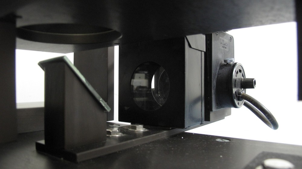 Precision Servo Drill Press System Servo Products With Olympus SZH Microscope