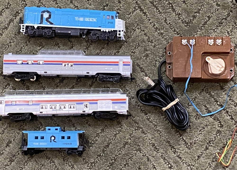 Tyco HO Scale Train Tracks Lot ~35 Pc. Bundle Trains, Tracks, & Transformer
