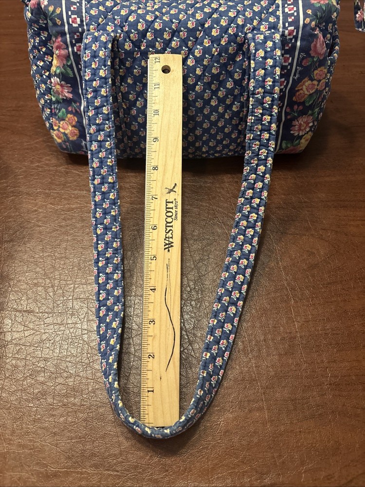 Vera Bradley quilted Shoulder purse. Flower Pattern.