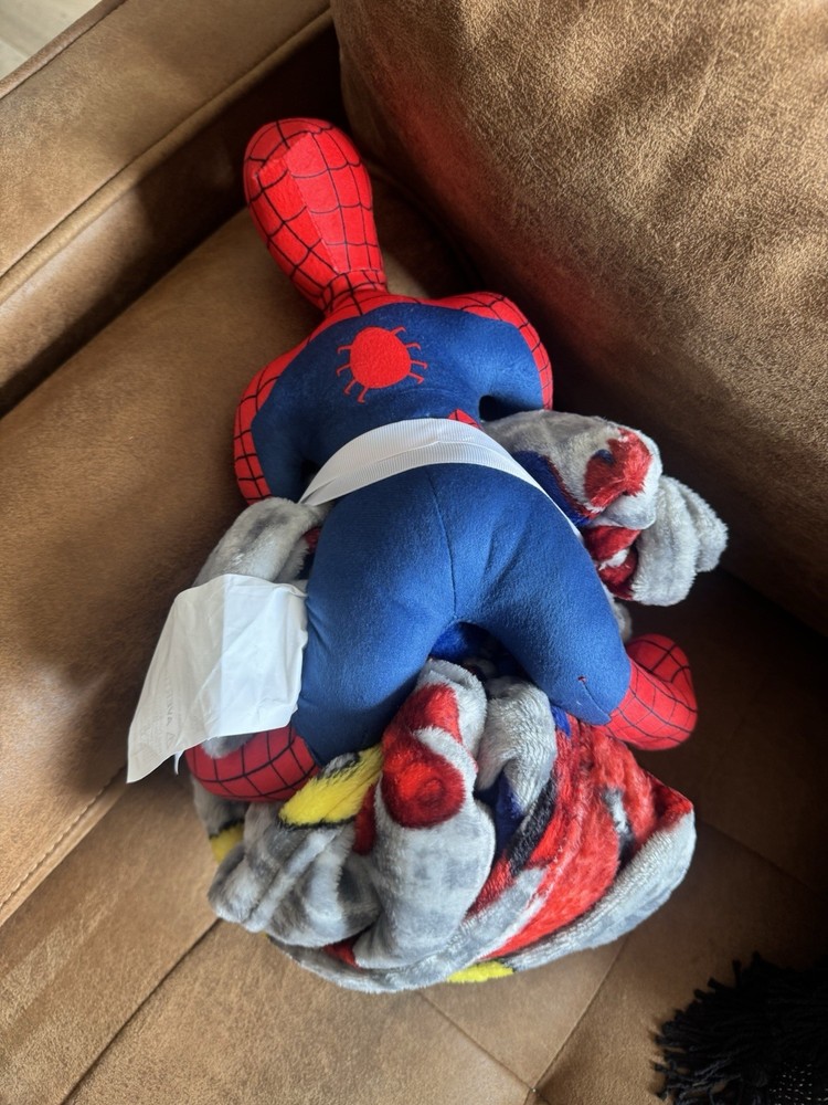 NWT Marvel Spider-Man Stuffed Doll And Throw Blanket With Tags Attached