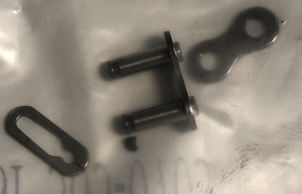 565-0705 CHAIN For 6 Rollers Folder - 25 1/4 P including master link